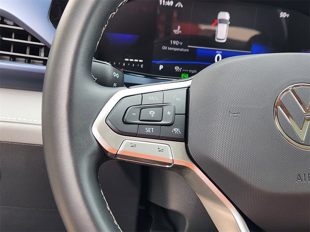 New 2024 Volkswagen Taos SE image 9