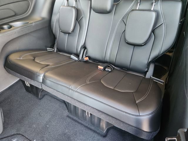New 2026 Chrysler Pacifica Select image 22