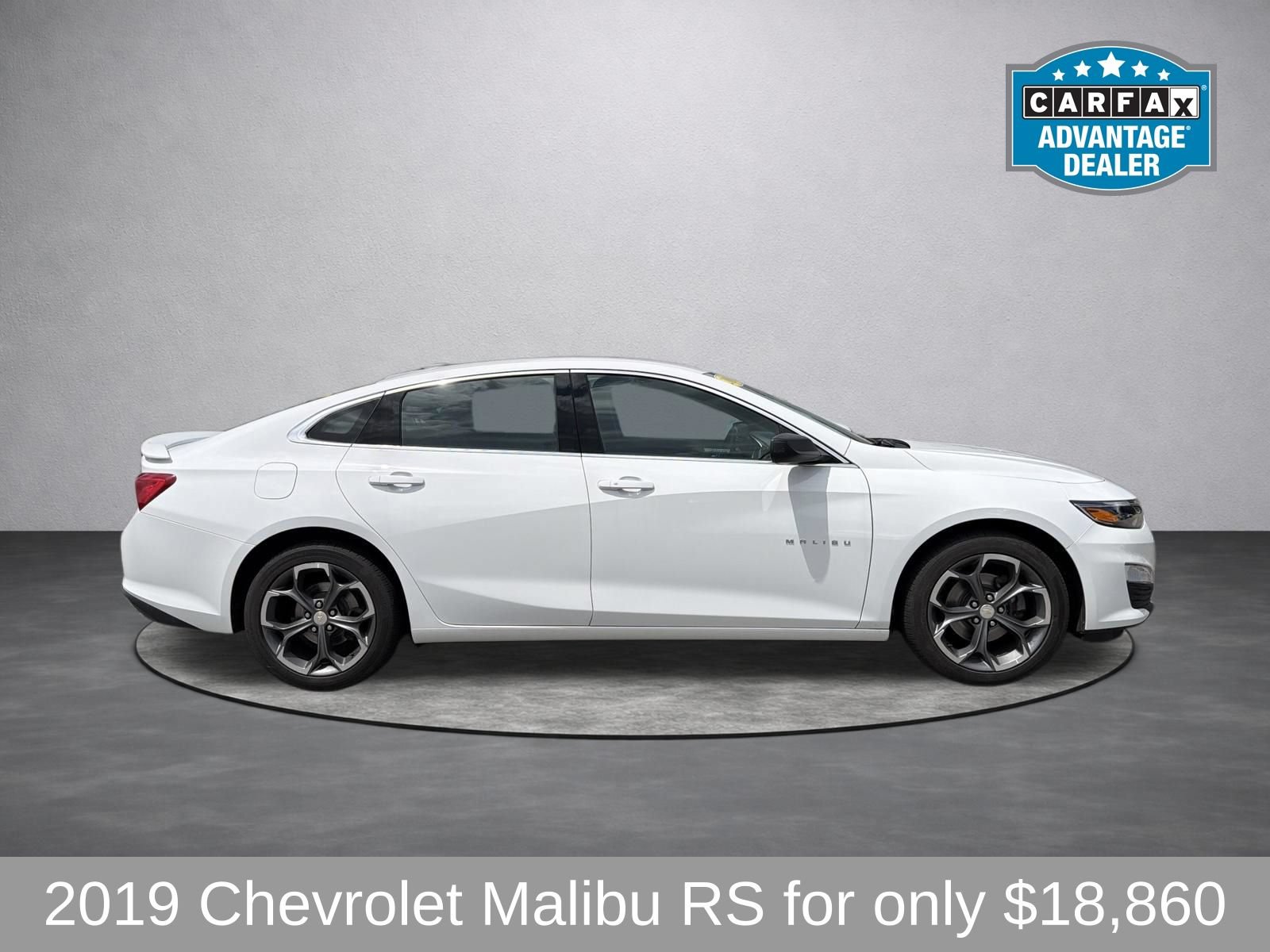Used 2019 Chevrolet Malibu RS FWD image 2