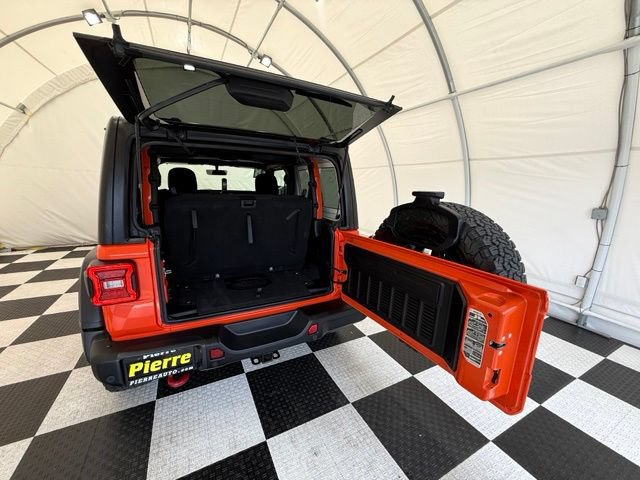 Used 2018 Jeep Wrangler Rubicon w/ Uconnect 4C Nav & Sound Group AWD/4WD image 4