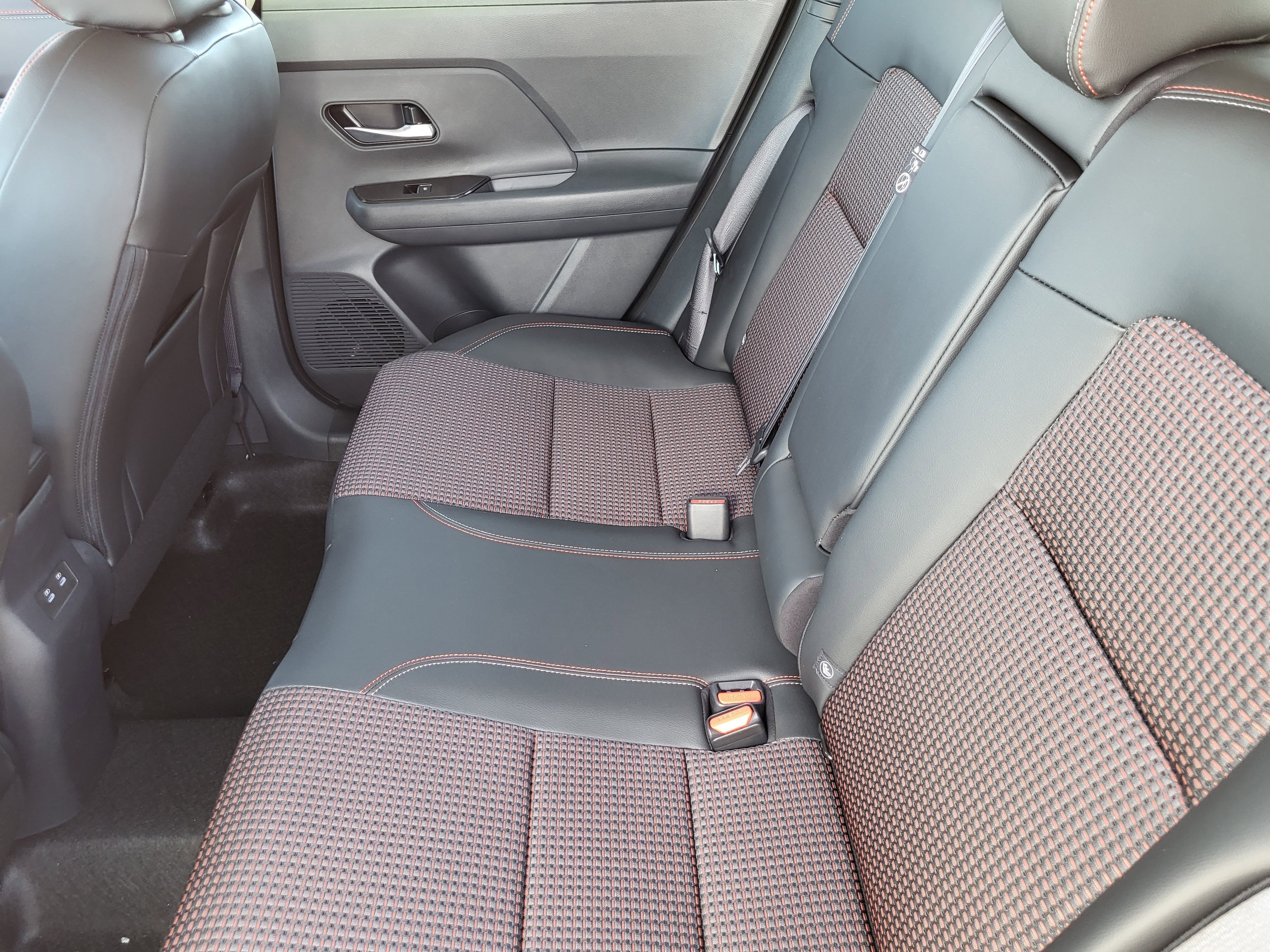 New 2026 Nissan Kicks SR w/ Cold Weather Package image 11