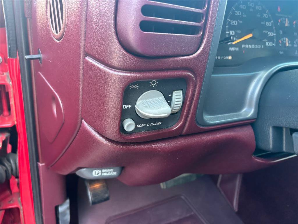 Used 1998 Chevrolet Silverado 1500 2WD Extended Cab w/ Preferred Equipment Group 2 image 6