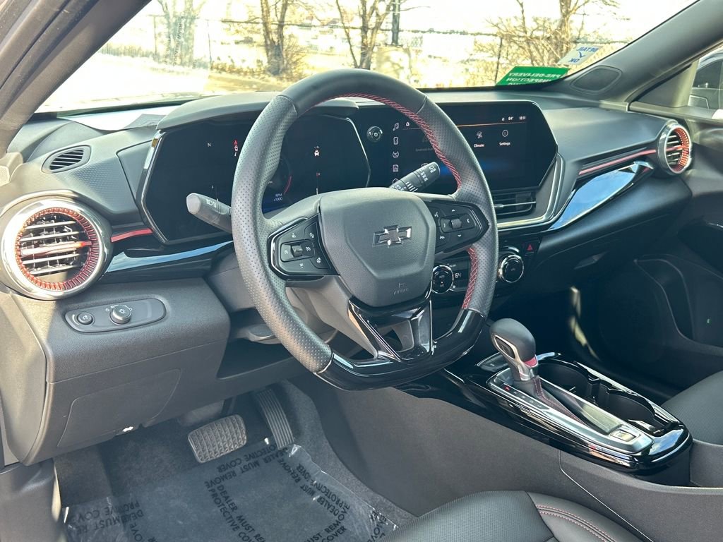 Used 2024 Chevrolet Trax RS w/ Driver Confidence Package image 9