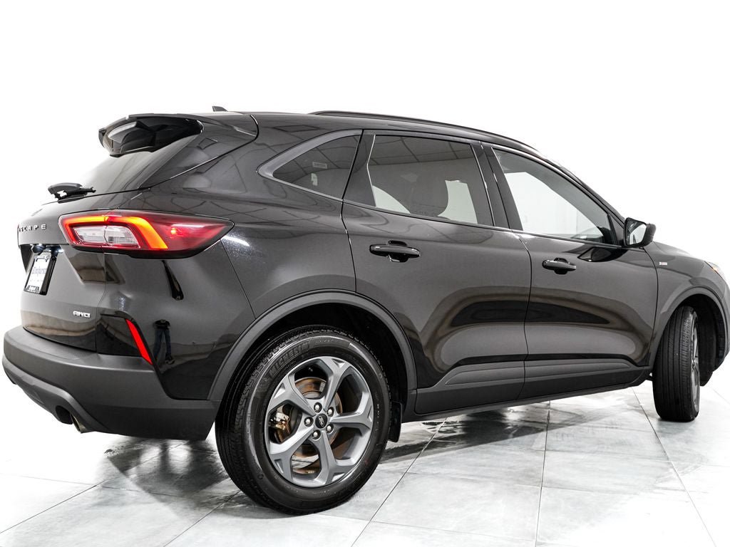 Used 2025 Ford Escape ST-Line AWD/4WD image 7