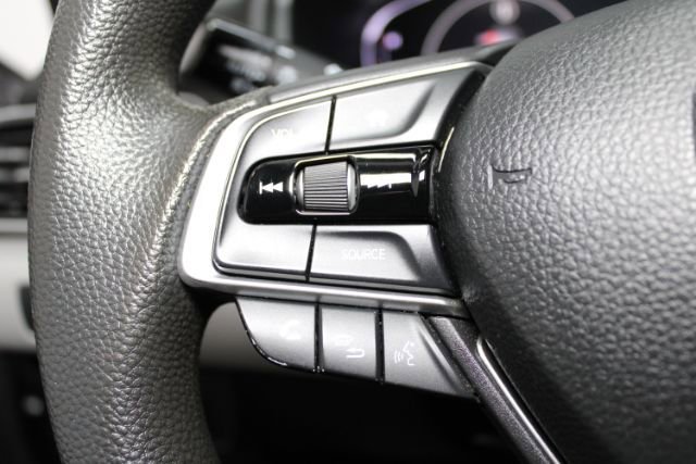 Used 2018 Honda Accord LX image 19