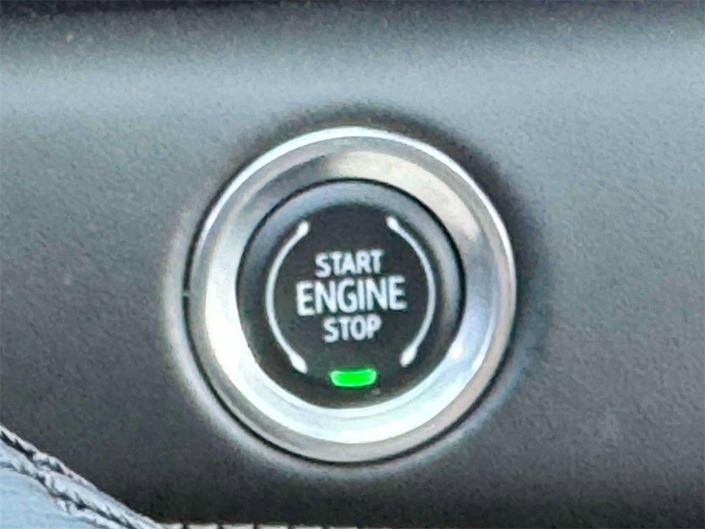 Certified 2024 Cadillac Escalade ESV Premium Luxury Platinum image 30