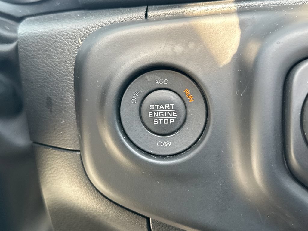 Used 2023 Jeep Wrangler Unlimited Sahara w/ Cold Weather Group AWD/4WD image 27