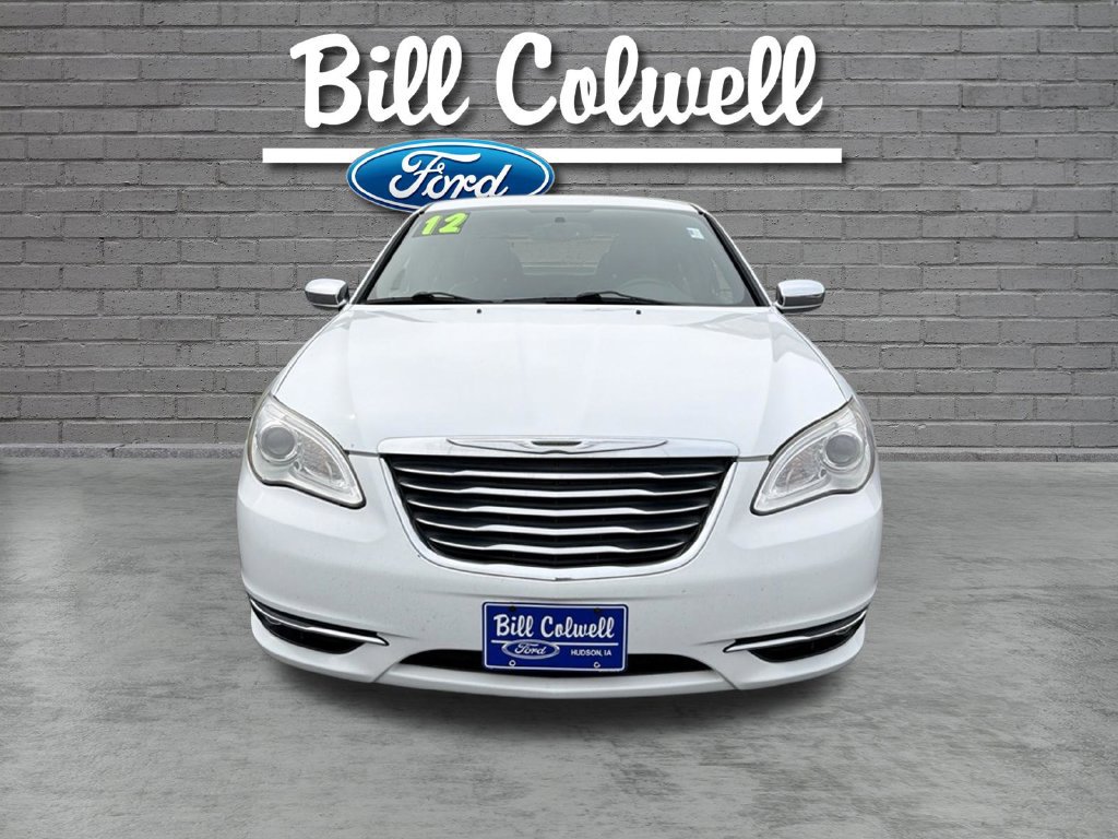 Used 2012 Chrysler 200 Limited FWD image 10