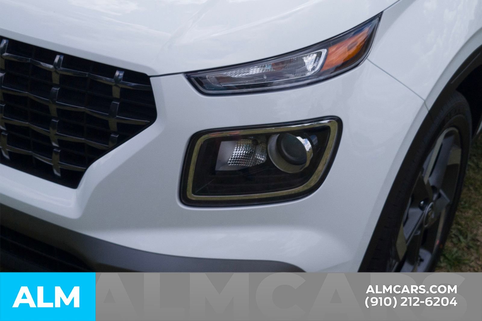 Certified 2025 Hyundai Venue SEL image 11