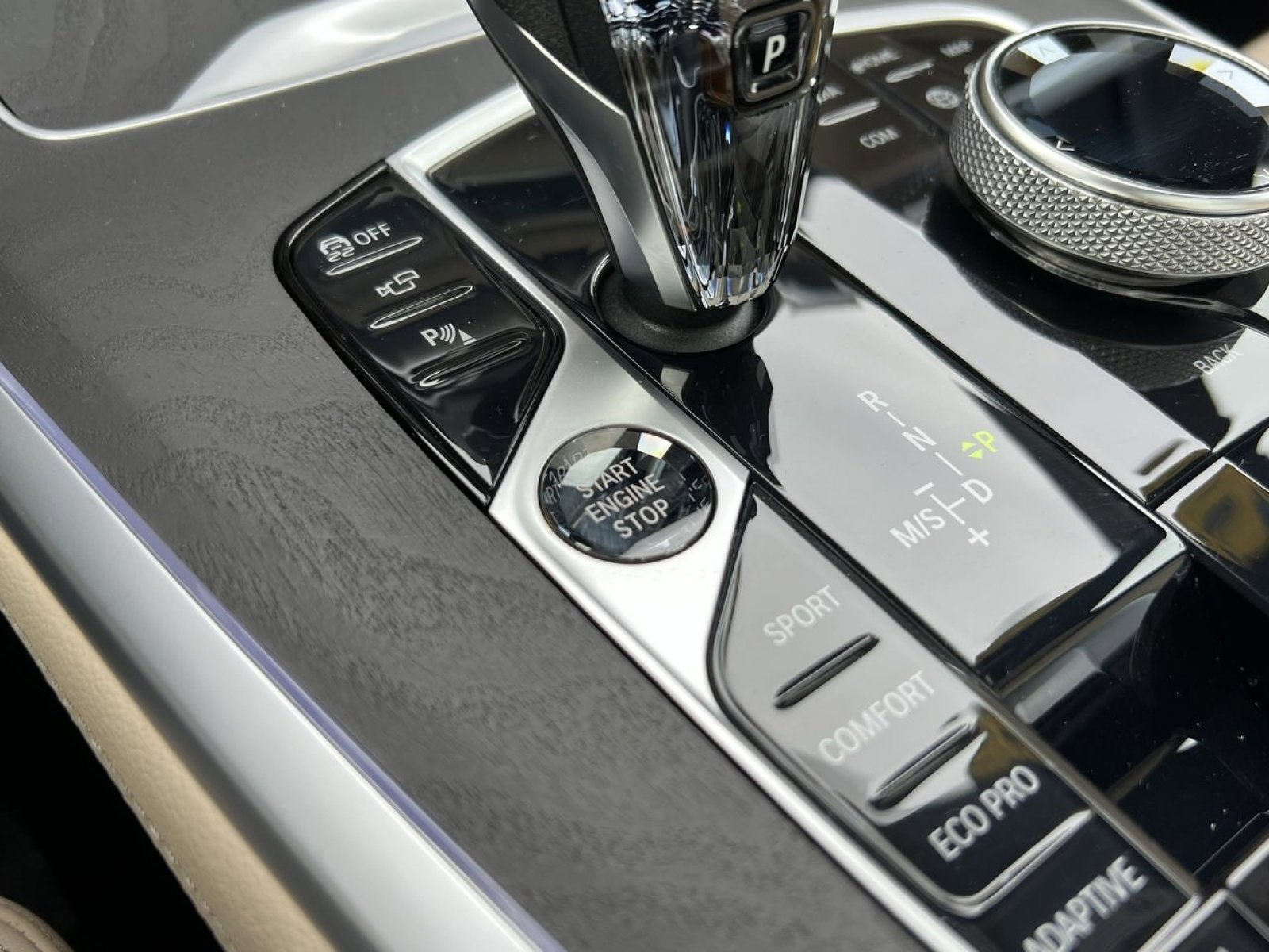 Used 2022 BMW X7 xDrive40i w/ M Sport Package image 35