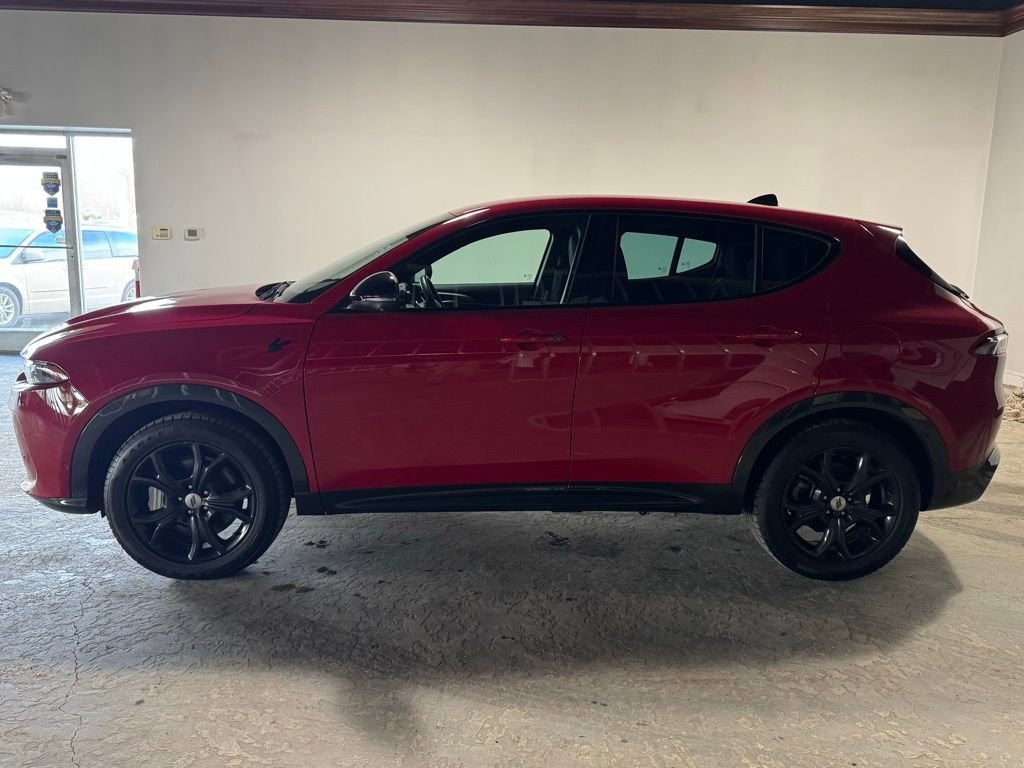 Used 2024 Dodge Hornet R/T w/ Tech Pack w/o Parking image 7