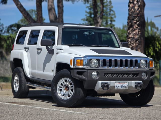 Used 2009 HUMMER H3 image 1