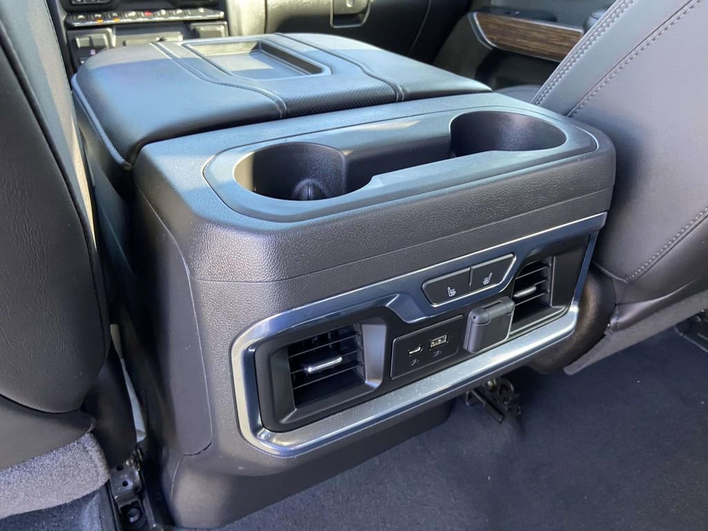 Used 2021 Chevrolet Silverado 1500 High Country w/ Technology Package image 11