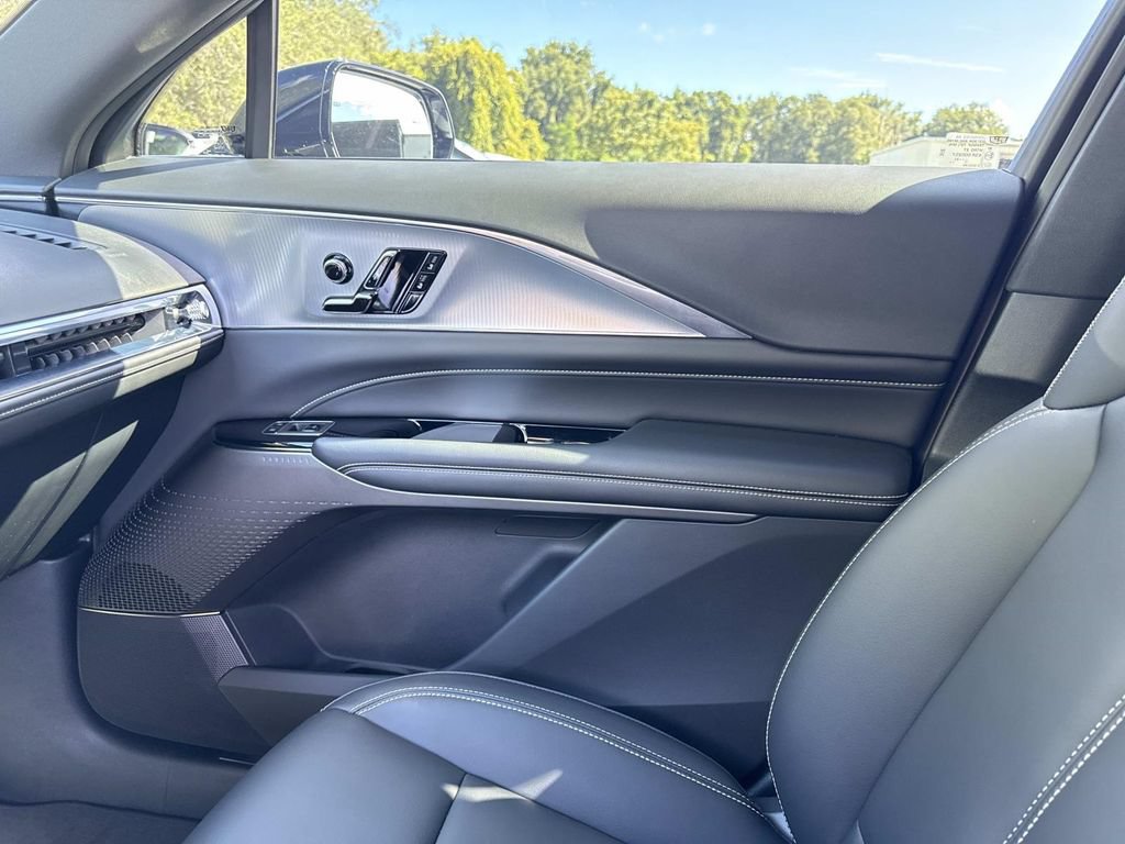 Certified 2024 Cadillac Lyriq Tech AWD/4WD image 21