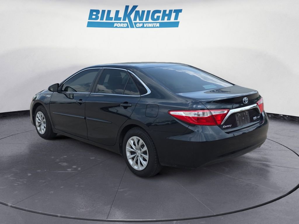 Used 2017 Toyota Camry LE FWD image 3
