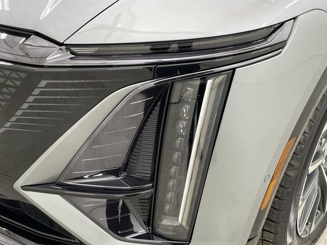 New 2025 Cadillac Lyriq Sport w/ LPO, Floor Liner Package image 15