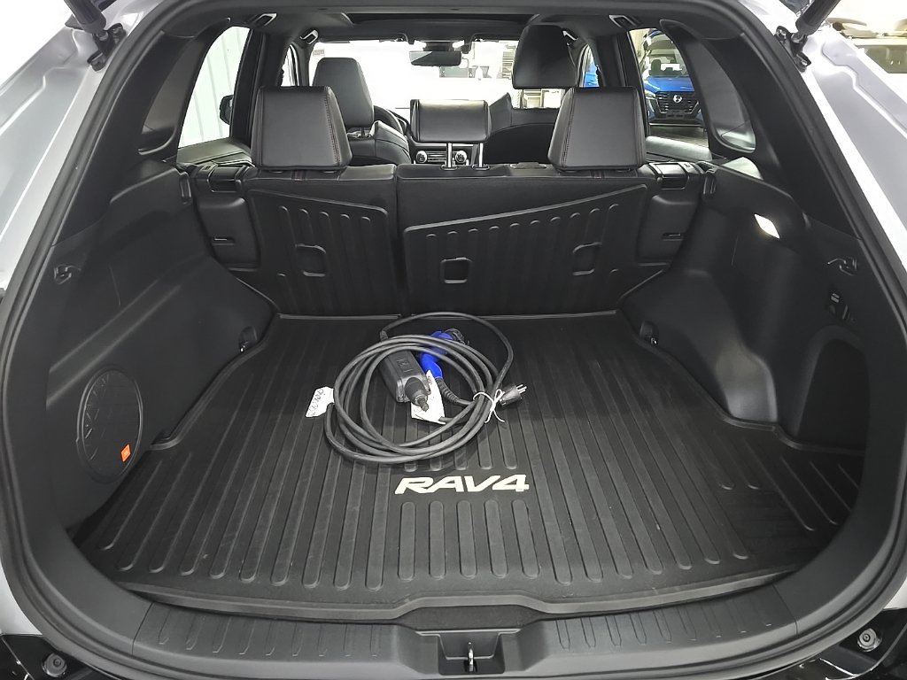 Used 2023 Toyota RAV4 XSE w/ Premium Package AWD/4WD image 12