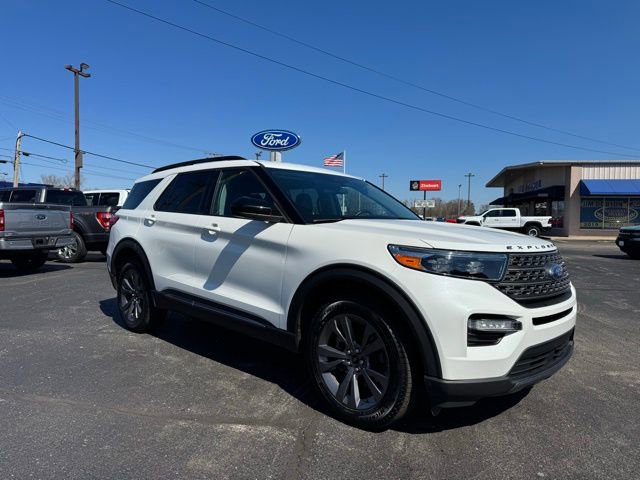 Used 2023 Ford Explorer XLT w/ Equipment Group 202A image 6