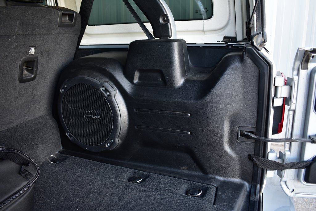 Used 2022 Jeep Wrangler Unlimited Sahara image 28