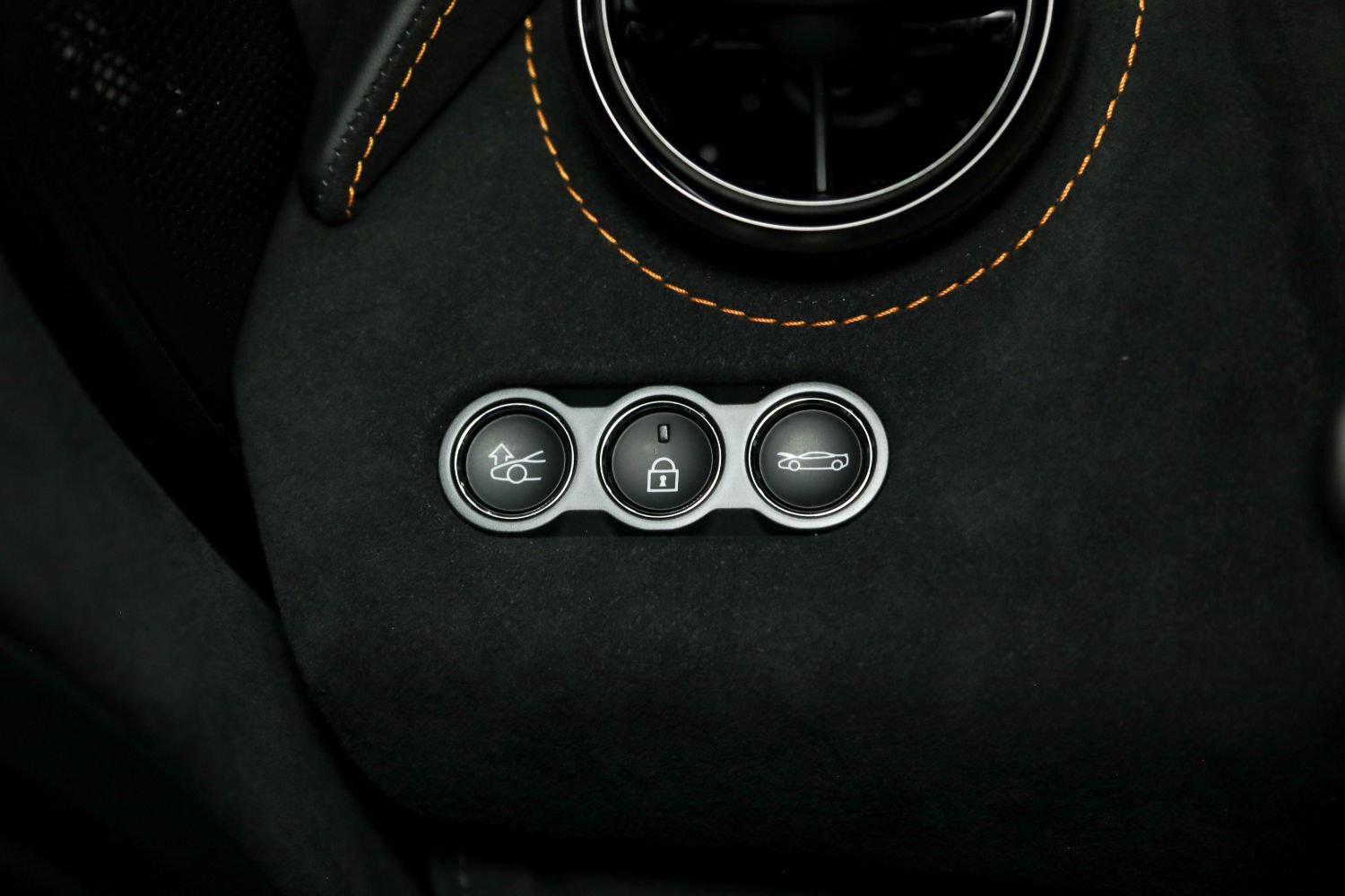 Used 2026 McLaren 750S Spider RWD image 50