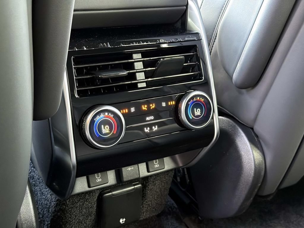 New 2026 Land Rover Range Rover SE AWD/4WD image 15