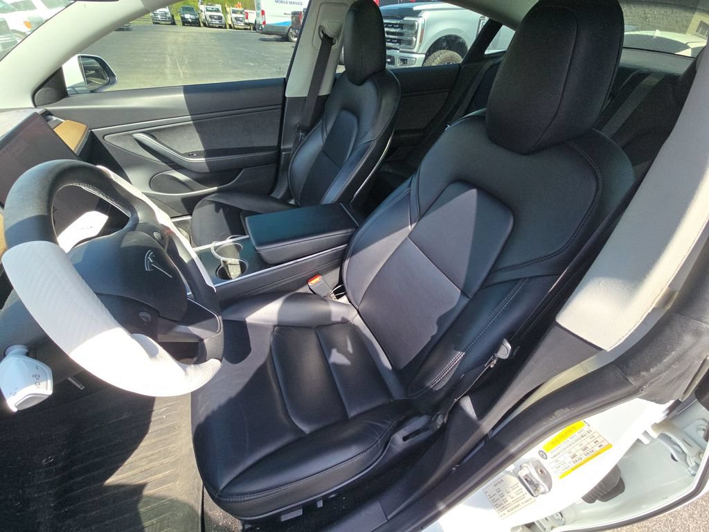 Used 2019 Tesla Model 3 Standard Range Plus RWD image 16
