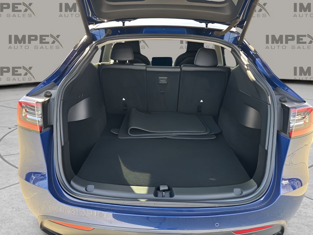 Used 2021 Tesla Model Y Long Range image 27