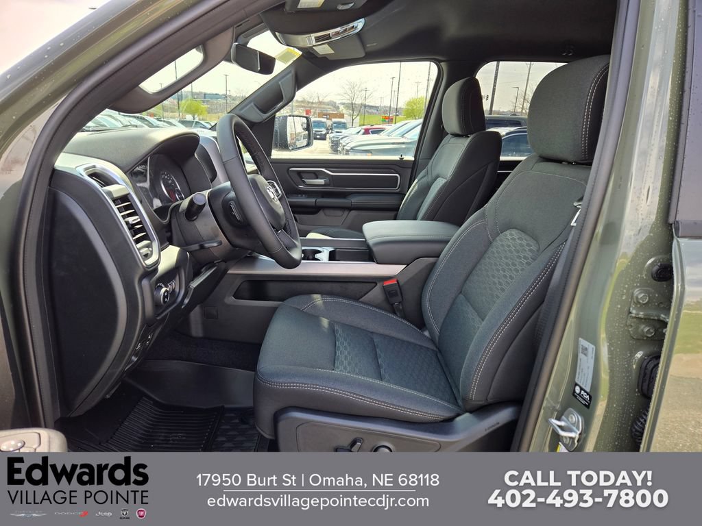 New 2026 RAM 1500 Big Horn AWD/4WD image 13