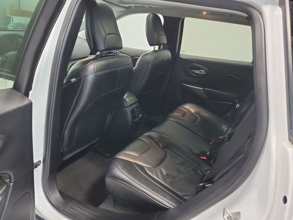 Used 2022 Jeep Cherokee Latitude Lux w/ Sun & Sound Group image 23