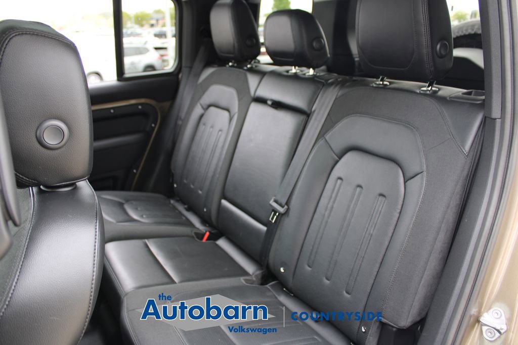 Used 2021 Land Rover Defender 110 SE AWD/4WD image 24