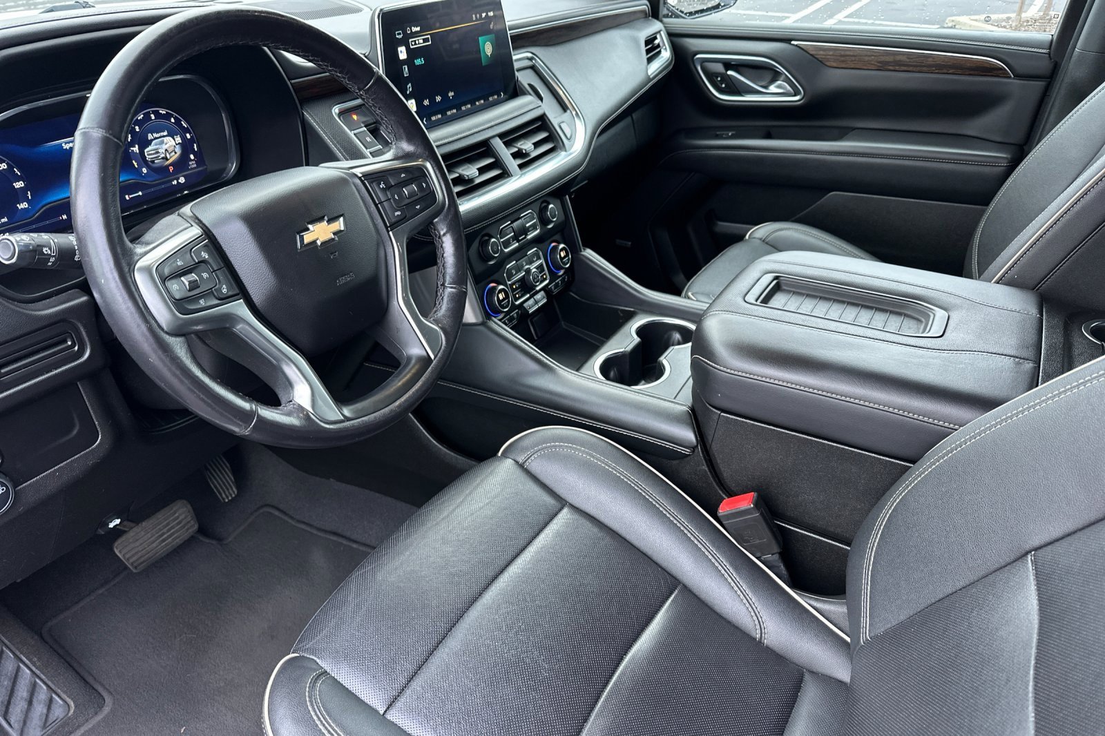 Used 2022 Chevrolet Suburban Premier image 10