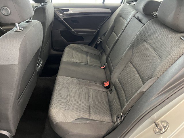 Used 2016 Volkswagen Golf S FWD image 28