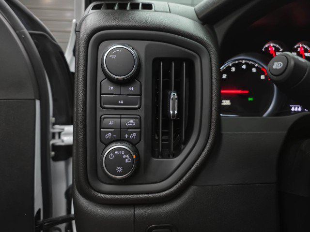 Used 2024 Chevrolet Silverado 2500 Custom w/ Custom Value Package AWD/4WD image 27
