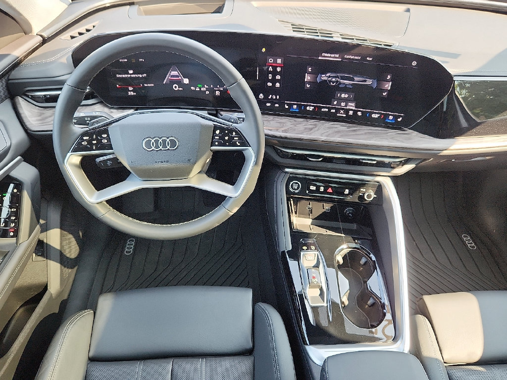 Used 2025 Audi Q5 Premium w/ Premium Plus AWD/4WD image 4