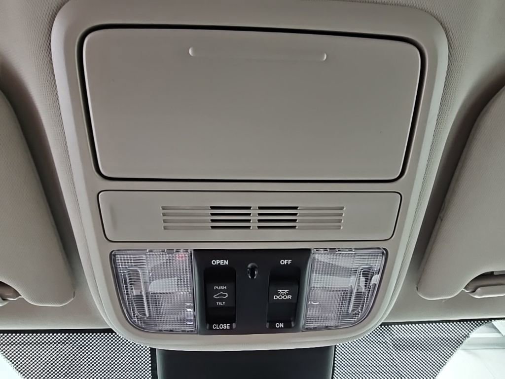 New 2026 Honda Odyssey Touring image 24