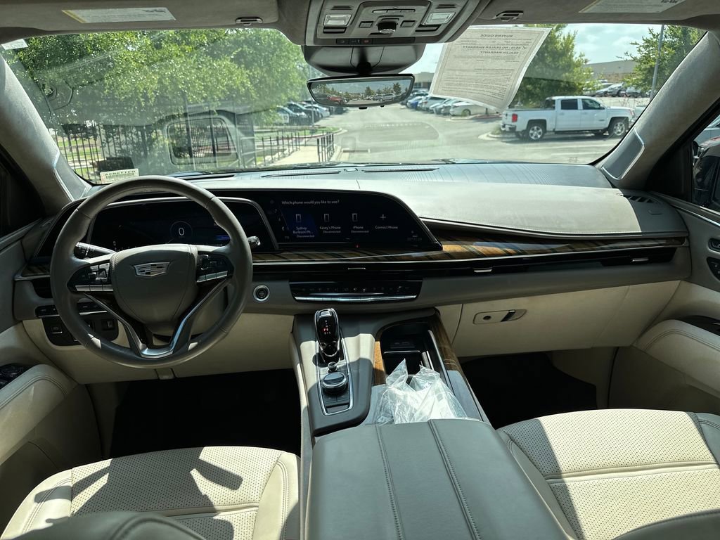 Used 2022 Cadillac Escalade Sport Platinum w/ Heavy-Duty Trailer Package AWD/4WD image 28