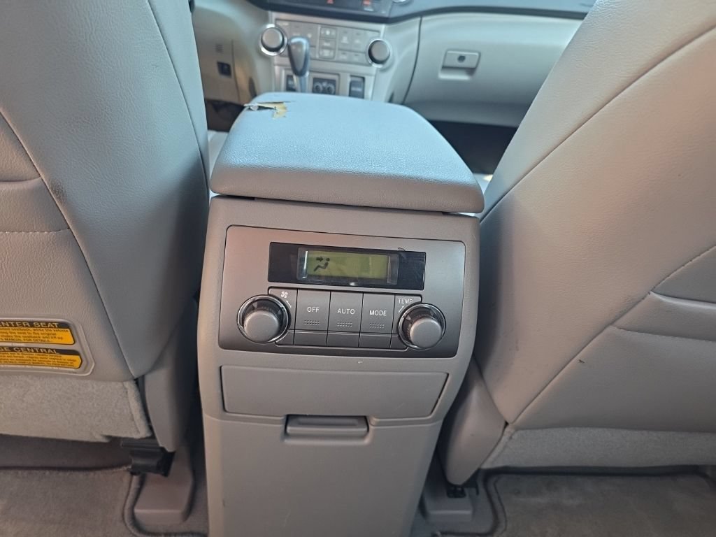 Used 2010 Toyota Highlander SE AWD/4WD image 14