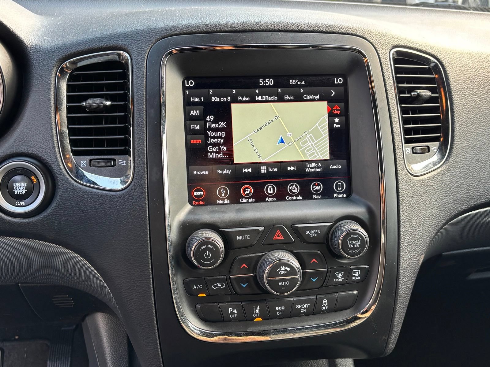 Used 2018 Dodge Durango R/T w/ Technology Group AWD/4WD image 11