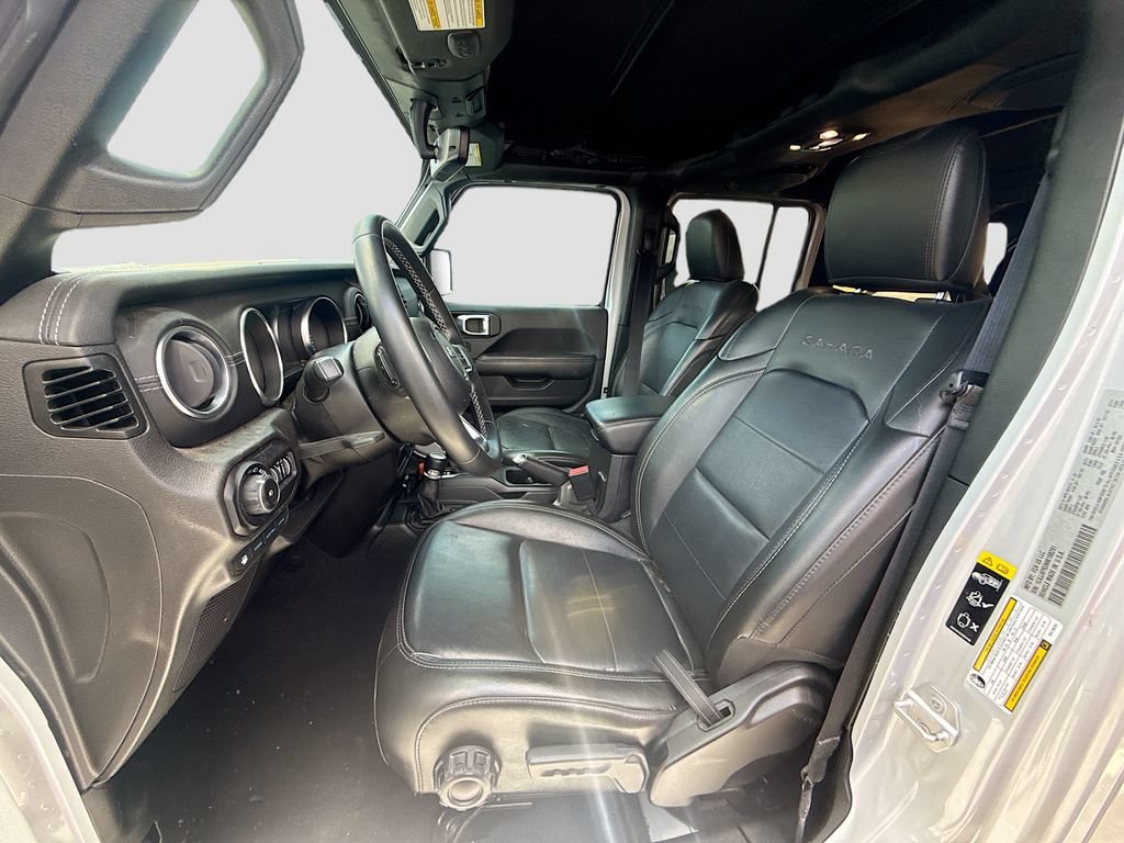 Used 2022 Jeep Wrangler Unlimited Sahara AWD/4WD image 23