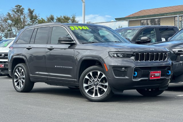 Used 2023 Jeep Grand Cherokee Overland w/ Advanced Protech Group III