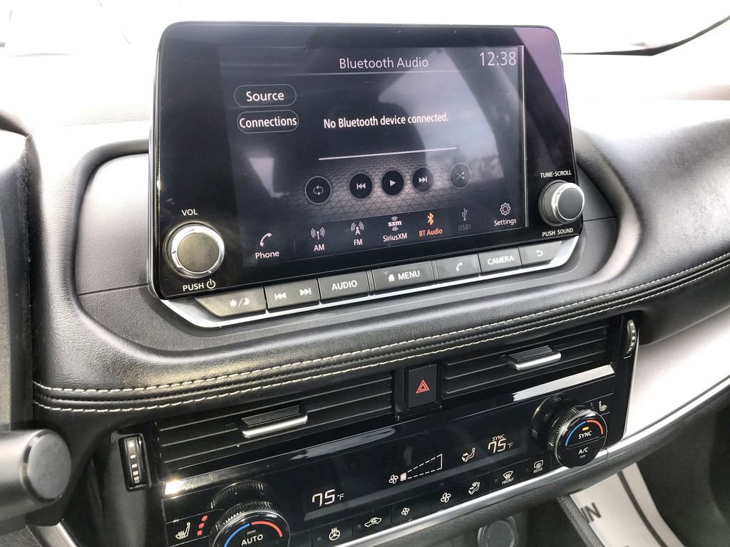 Used 2022 Nissan Rogue SV w/ SV Premium Package image 16