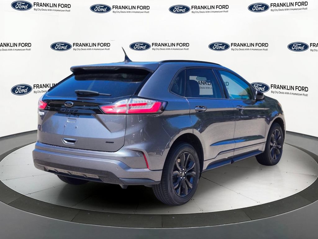 Certified 2022 Ford Edge SE w/ Black Appearance Package AWD/4WD image 5