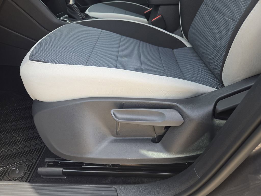 New 2026 Volkswagen Taos S image 18