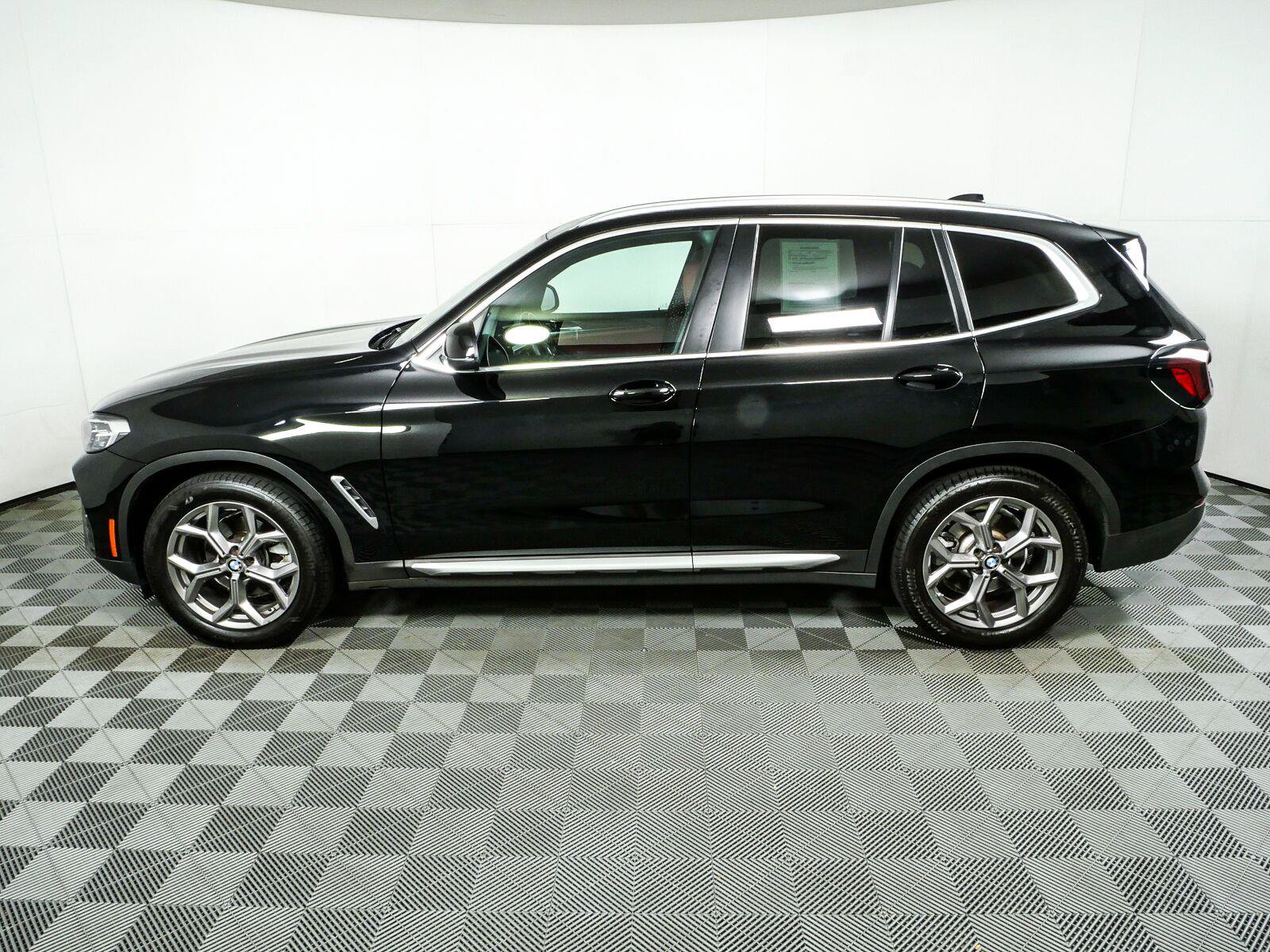 Used 2023 BMW X3 sDrive30i w/ Convenience Package RWD image 29