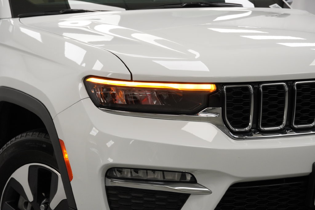 Certified 2024 Jeep Grand Cherokee Limited 4xe AWD/4WD image 9
