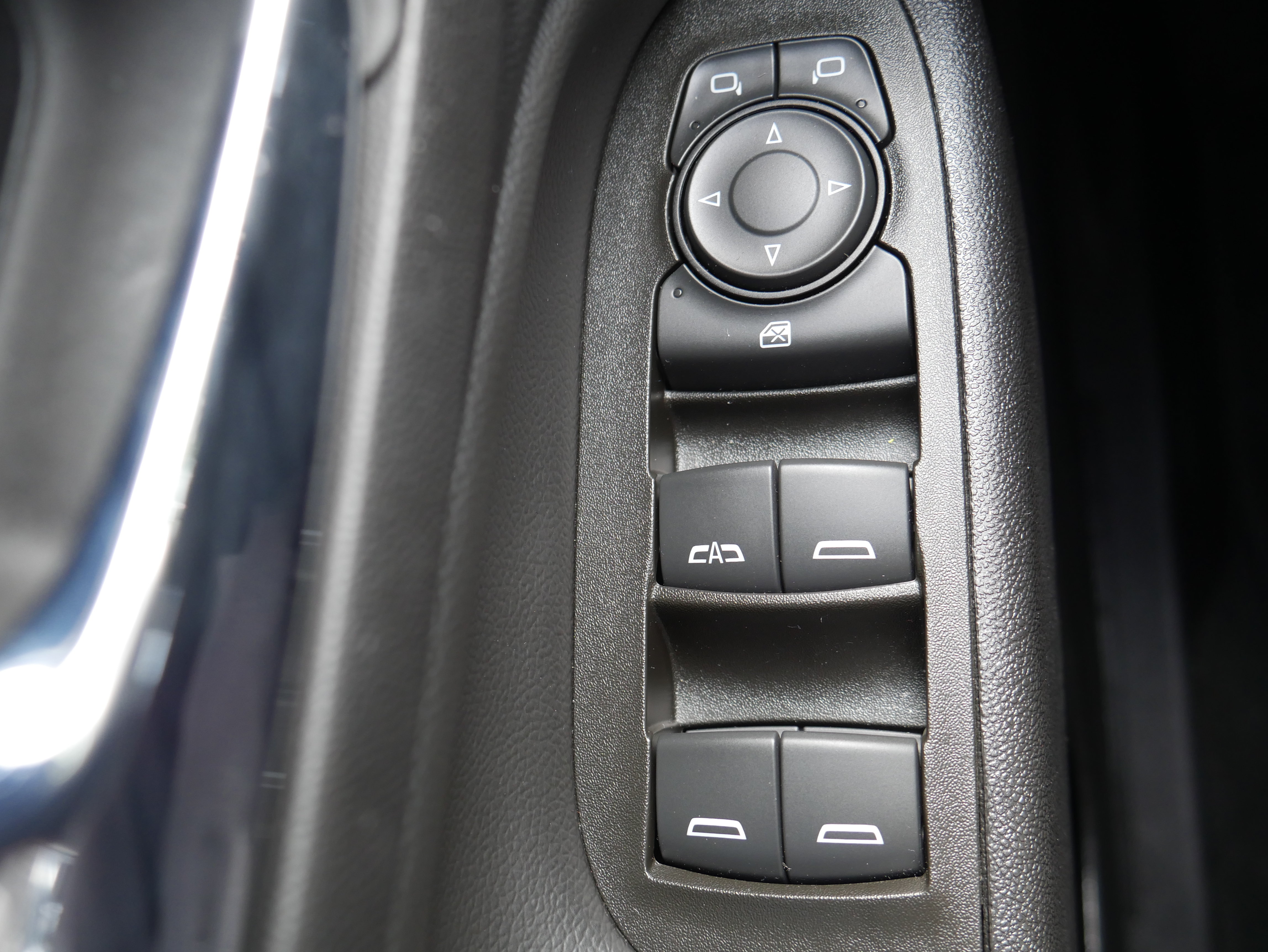 Certified 2023 Chevrolet Equinox LT AWD/4WD image 27