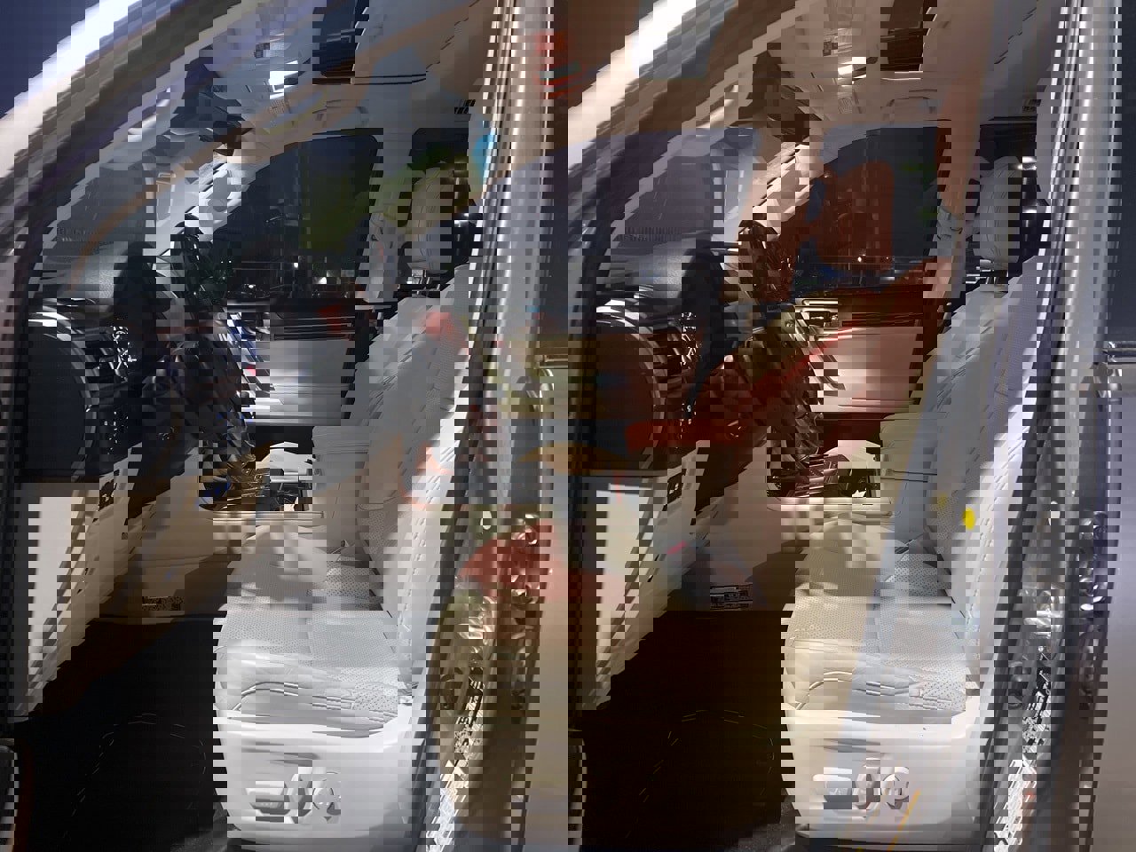 Used 2022 Lexus GX 460 Luxury w/ Sport Design Package image 8