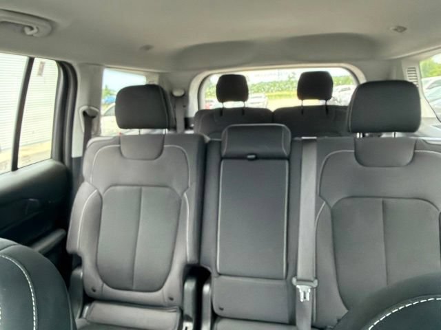 Used 2023 Jeep Grand Cherokee L Laredo w/ Luxury Tech Group I AWD/4WD image 38