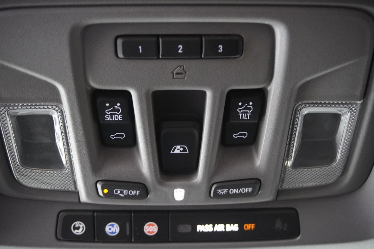 Used 2019 Chevrolet Silverado 1500 LTZ w/ LTZ Premium Package AWD/4WD image 24