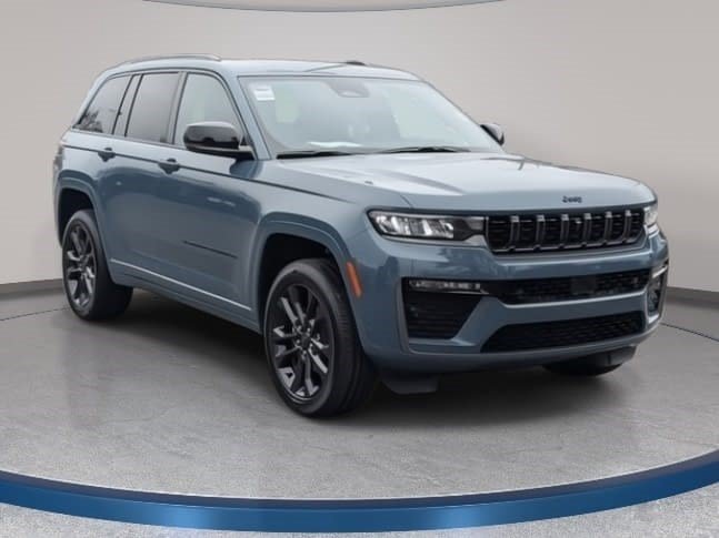 New 2026 Jeep Grand Cherokee Limited Reserve AWD/4WD image 3